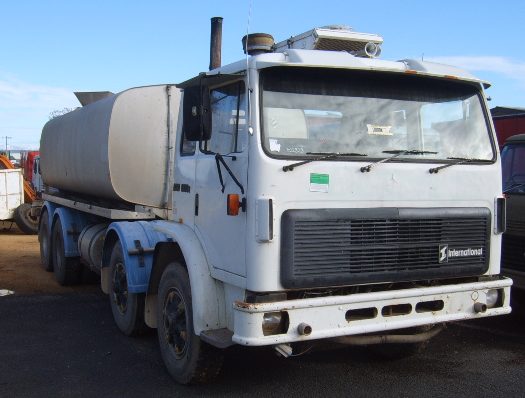 1993 INTERNATIONAL ACCO 2350E